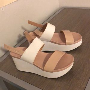 PLATFORM SANDALS